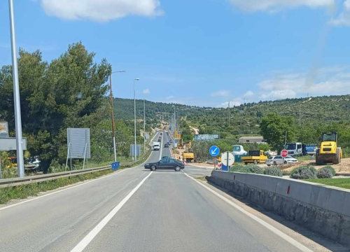 Fotografija 1 - Rizično i nedozvoljeno skretanje na dnu 'tri trake' kod Ražina: 'Bit će ovog cijelo ljeto'