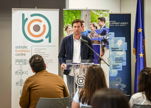 Fotografija 23 - FOTO: U ABC-u održana rasprava o prvih 120 dana rada nove Europske komisije