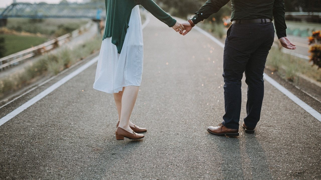 Psiholog tvrdi kako ovi znakovi otkrivaju da vam je partner vjeran