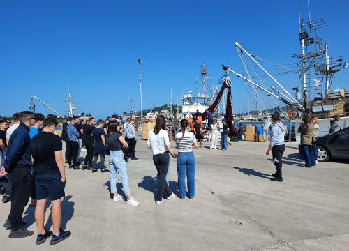 Fotografija 1 - Budući nautičari i tehničari upoznali ribarstvo i nautički turizam iz prve ruke