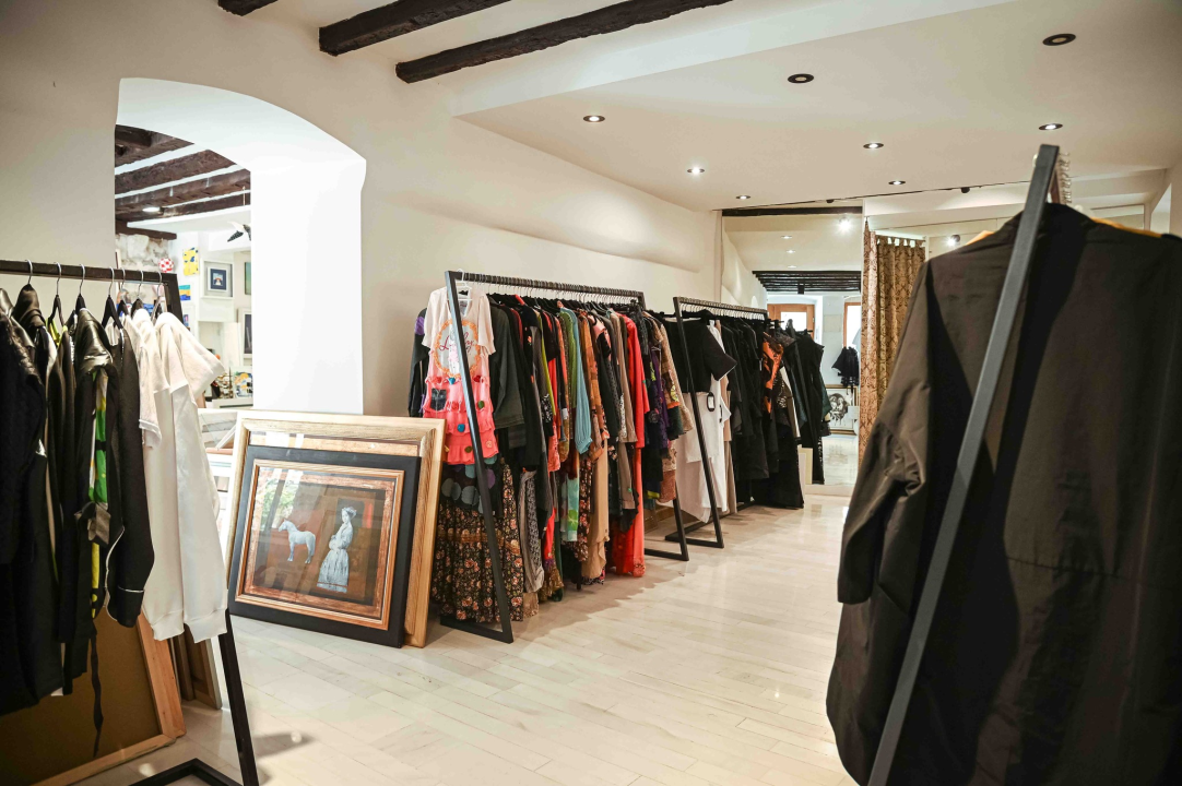 U Galeriji Juraj Dalmatinac ulovite remek djela poznatih hrvatskih slikara po pristupačnim cijenama