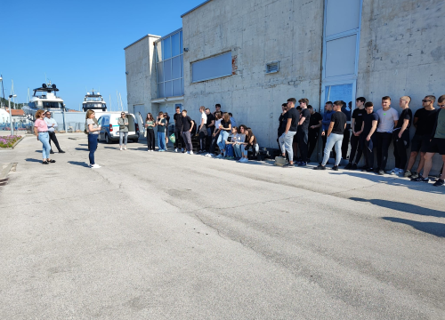 Fotografija 6 - Budući nautičari i tehničari upoznali ribarstvo i nautički turizam iz prve ruke