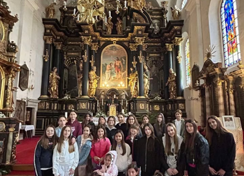 Fotografija 3 - Mlade gimnastičarke šibenskog 'Neba' briljirale na natjecanju u Varaždinu