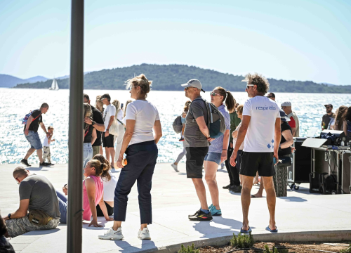 Fotografija 5 - Prvosvibanjska fešta na Jadriji: Neki to vole vruće zagrijali publiku, na Fenikse još stignete