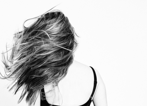 Opada li vam kosa pojačano u proljeće? Evo zašto se to događa