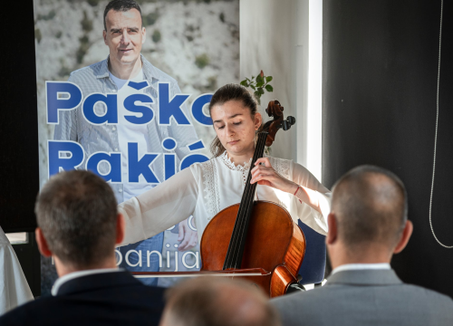 Fotografija 4 - Paško Rakić predstavio program i listu: 'Poseban naglasak dati ću na razvoj unutrašnjosti županije'