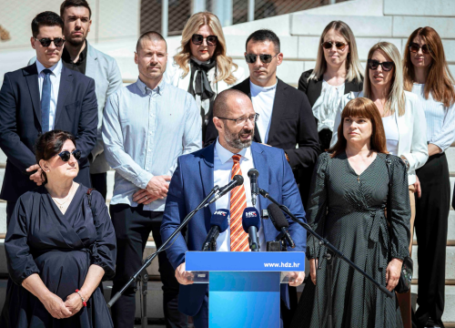 Fotografija 4 - Željko Burić predstavio program i listu: 'Dovršimo započeto i učinimo Šibenik najperspektivnijim hrvatskim gradom'