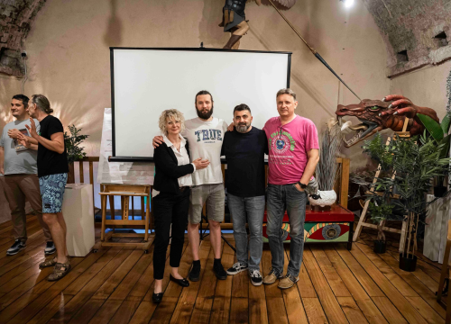 Fotografija 18 - Pub kviz liga u Azimutu zatvorila sezonu: Ekipa Obala propalih omladinaca zasluženo ponijela pehar