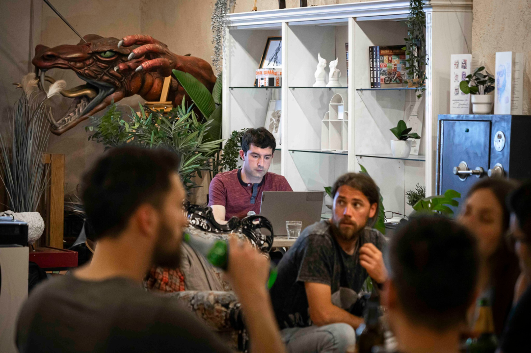 Pub kviz liga u Azimutu zatvorila sezonu: Ekipa Obala propalih omladinaca zasluženo ponijela pehar