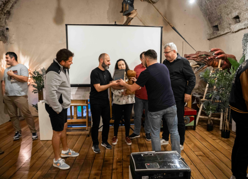 Fotografija 12 - Pub kviz liga u Azimutu zatvorila sezonu: Ekipa Obala propalih omladinaca zasluženo ponijela pehar