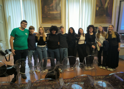 Fotografija 1 - Gimnazijalci za bolji Šibenik: Od ideje do realizacije defibrilatora i sportskih sadržaja