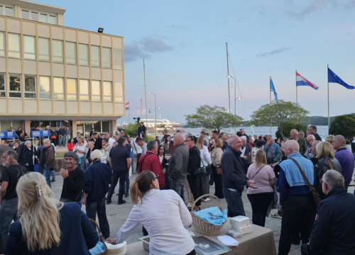 Fotografija 4 - HDZ Šibensko-kninske županije proslavio 35. obljetnicu: Finale slavlja uz šibenski koncert 'Četiri Tenora'