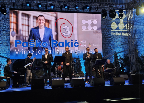 Fotografija 32 - HDZ Šibensko-kninske županije proslavio 35. obljetnicu: Finale slavlja uz šibenski koncert 'Četiri Tenora'