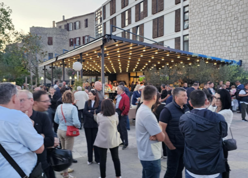 Fotografija 19 - HDZ Šibensko-kninske županije proslavio 35. obljetnicu: Finale slavlja uz šibenski koncert 'Četiri Tenora'
