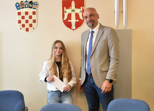 Fotografija 1 - Najuspješniji učenici na prijemu kod župana: ‘Budite ponosni na sebe kao što smo mi ponosni na vas’