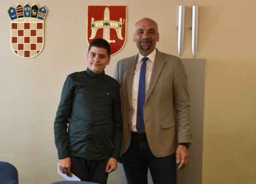 Fotografija 5 - Najuspješniji učenici na prijemu kod župana: ‘Budite ponosni na sebe kao što smo mi ponosni na vas’