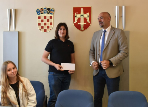 Fotografija 19 - Najuspješniji učenici na prijemu kod župana: ‘Budite ponosni na sebe kao što smo mi ponosni na vas’