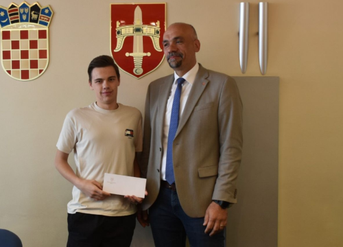 Fotografija 11 - Najuspješniji učenici na prijemu kod župana: ‘Budite ponosni na sebe kao što smo mi ponosni na vas’