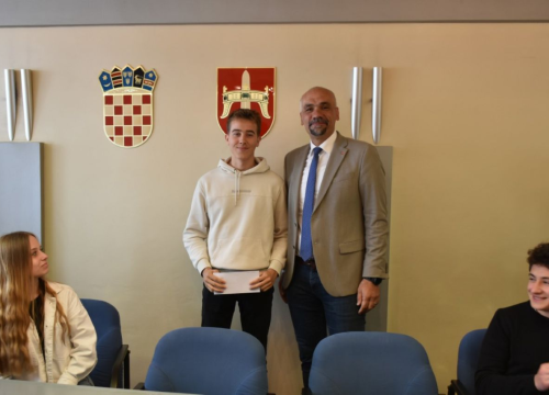 Fotografija 12 - Najuspješniji učenici na prijemu kod župana: ‘Budite ponosni na sebe kao što smo mi ponosni na vas’