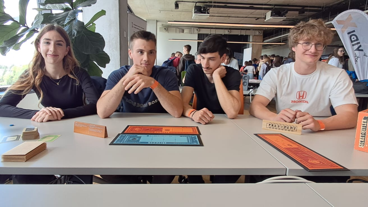 Velik korak za učenike šibenske gimnazije: Predstavili vlastite video igrice na Info Bit-u u Zagrebu