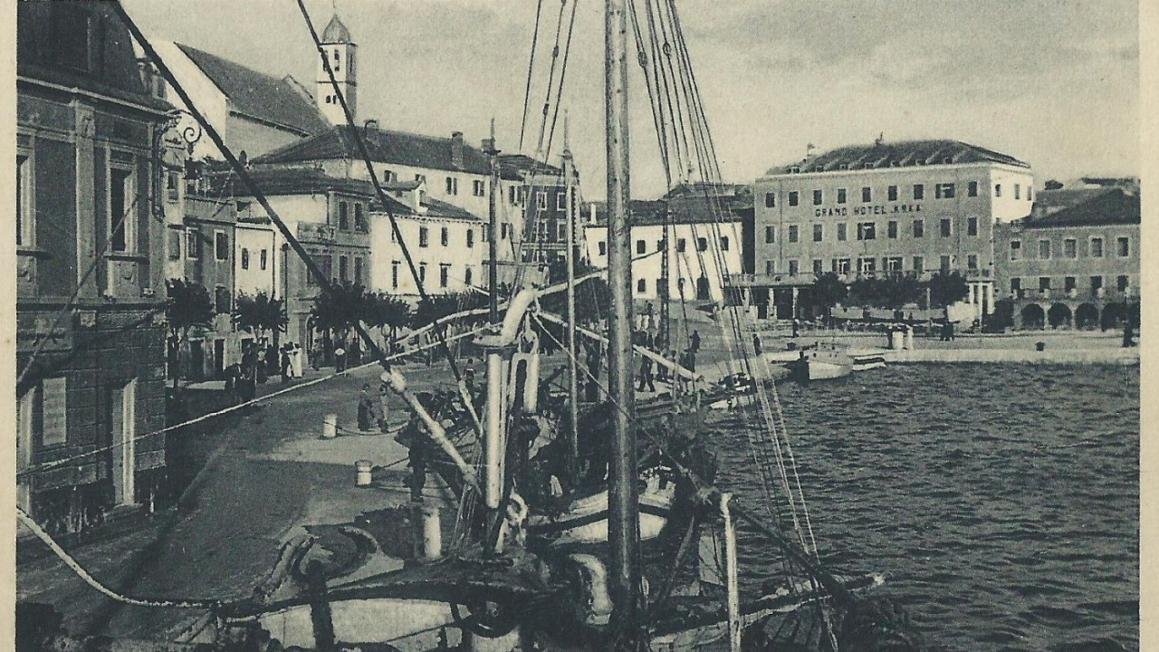 Šibenski leksikon: 'Aj ća! Bar je akošta brod pri nego je pa u afan'