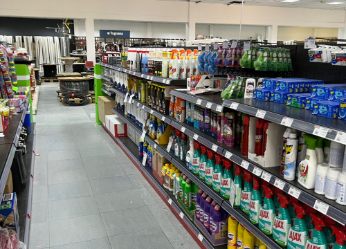 Fotografija 25 - FOTO Besplatna hrana i piće, ogromni popusti i zabava – Građa preuredila svoju poslovnicu u Šibeniku!