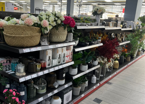 Fotografija 30 - FOTO Besplatna hrana i piće, ogromni popusti i zabava – Građa preuredila svoju poslovnicu u Šibeniku!