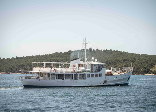 Fotografija 16 - 'Tijat' isplovio na probnu vožnju zbog certifikata: Župan Jelić prvi put na kultnom brodu