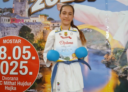 Fotografija 3 - FOTO Karatašima Phoenixa 20 medalja na 'Mostar Kupu'