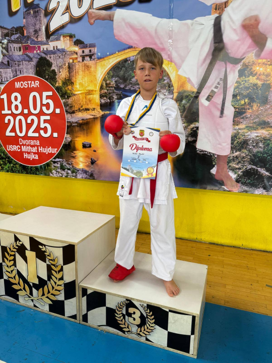 FOTO Karatašima Phoenixa 20 medalja na 'Mostar Kupu'