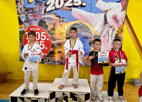 Fotografija 17 - FOTO Karatašima Phoenixa 20 medalja na 'Mostar Kupu'