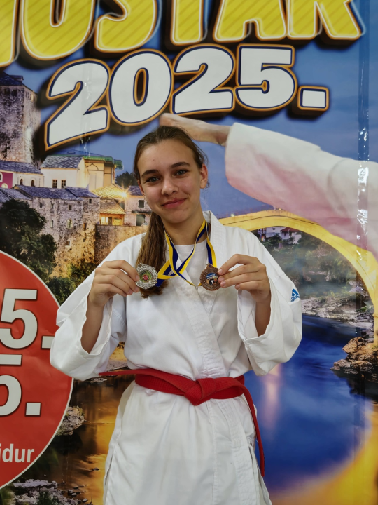 FOTO Karataši Šibenika se za kraj sezone na Miminac vratili sa 11 medalja iz Hercegovine