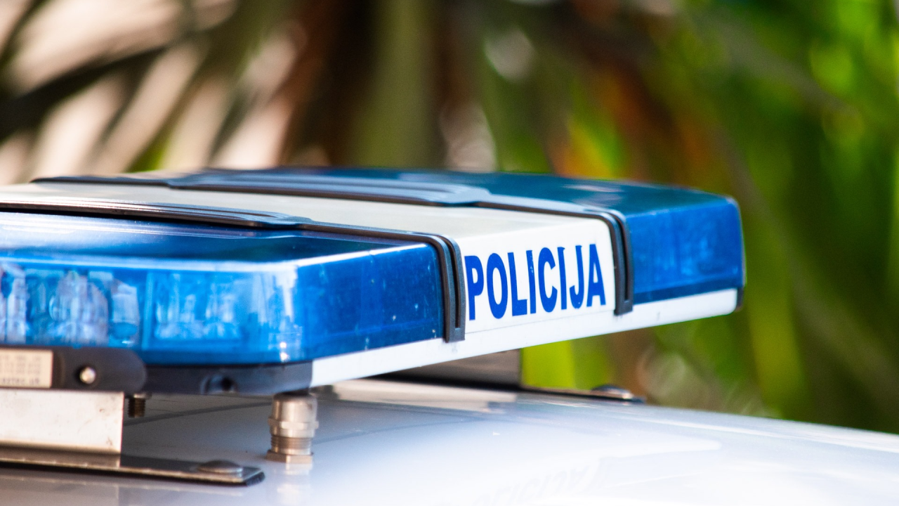 Nepostojeći radnik iz Murtera Slovaku (72) naplatio usluge korištenja marine. Policija ga traži