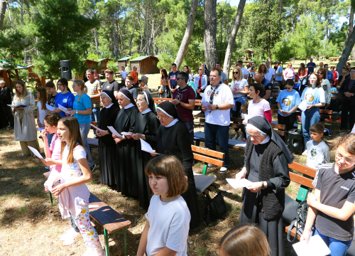 Na Krapnju održan Susret obitelji i mladih Šibenske biskupije
