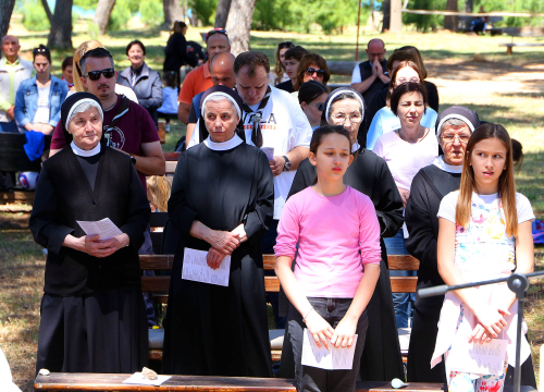 Fotografija 5 - Na Krapnju održan susret mladih i obitelji