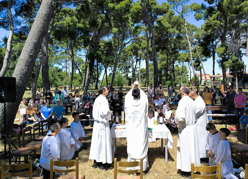 Fotografija 11 - Na Krapnju održan susret mladih i obitelji