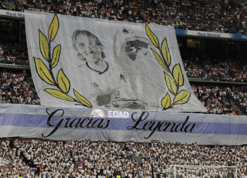 Ovacije na oproštaju Modrića od Santiago Bernabeua