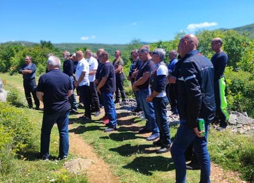 Fotografija 4 - UDVRD Grada Šibenika obilježio 33. godišnjicu bitke za Stolove i odao počast poginulima