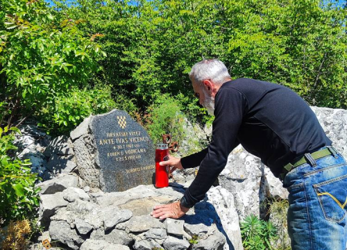 Fotografija 12 - UDVRD Grada Šibenika obilježio 33. godišnjicu bitke za Stolove i odao počast poginulima