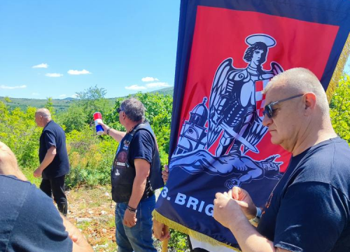 Fotografija 1 - UDVRD Grada Šibenika obilježio 33. godišnjicu bitke za Stolove i odao počast poginulima