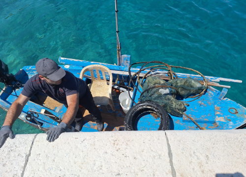 Fotografija 22 - Ekološka akcija na murterskim Podvrškama: Ronioci i volonteri izvukli hrpu otpada iz mora