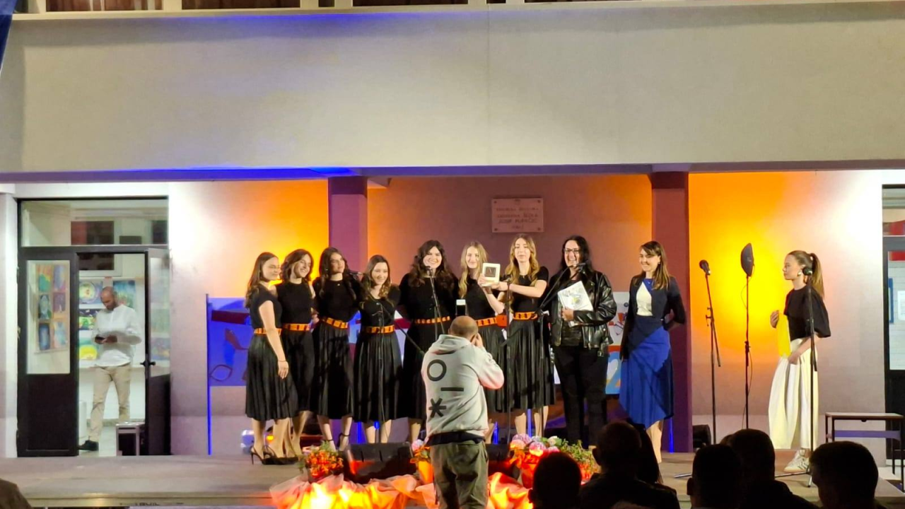 Šibenske 'Gimnazijalke' brončane na 4. Večeri dječjih klapa u Omišu