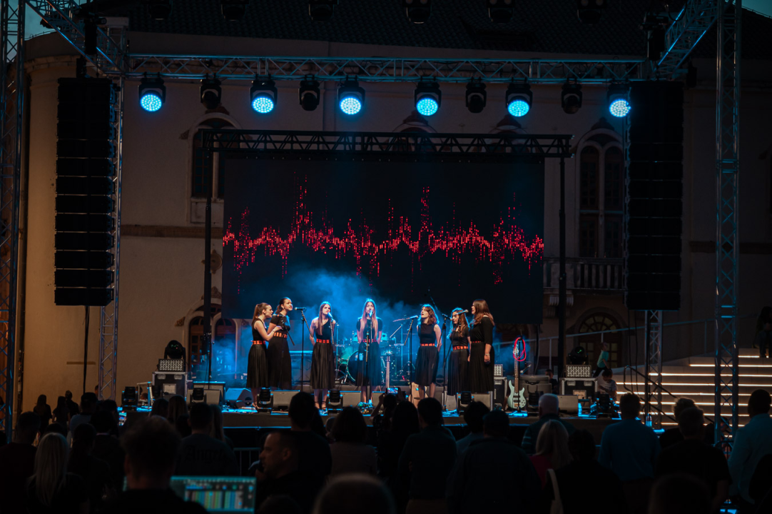 Gimazijalke i Dalmatino na Poljani