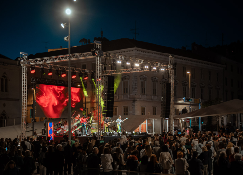 Fotografija 18 - Gimazijalke i Dalmatino na Poljani