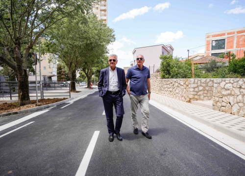 Fotografija 7 - Danas se za promet ponovno otvara Ulica 3. studenog 1944.