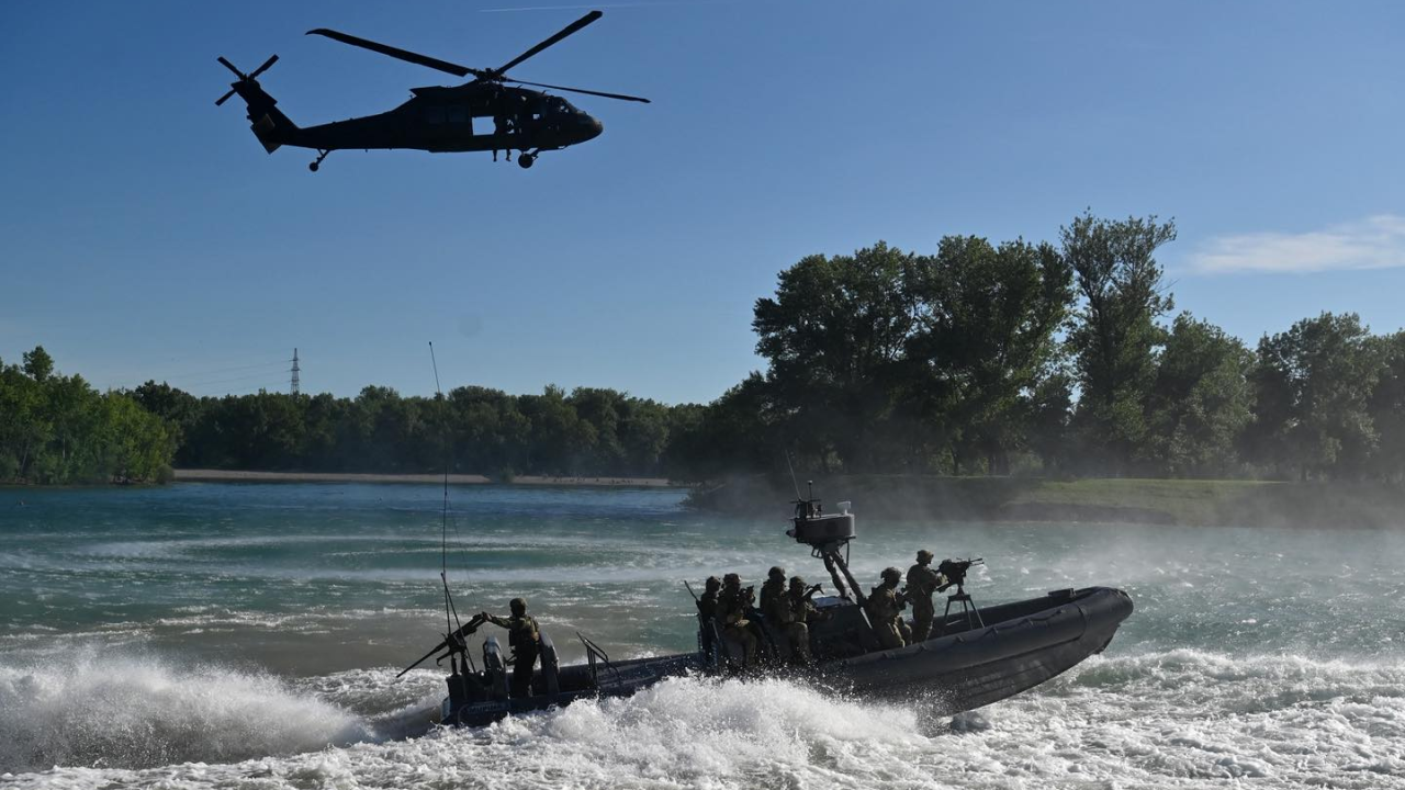 MORH se oglasio o snimci na kojoj se vidi kako je Black Hawk zakačio stablo
