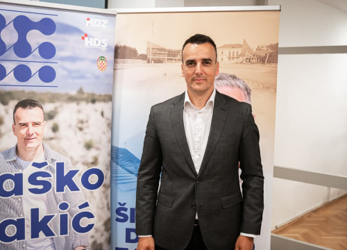 Fotografija 10 - Burić i Rakić uvjerljivo slavili u Šibeniku i županiji, HDZ navodno dogovorio većinu u Županijskoj skupštini