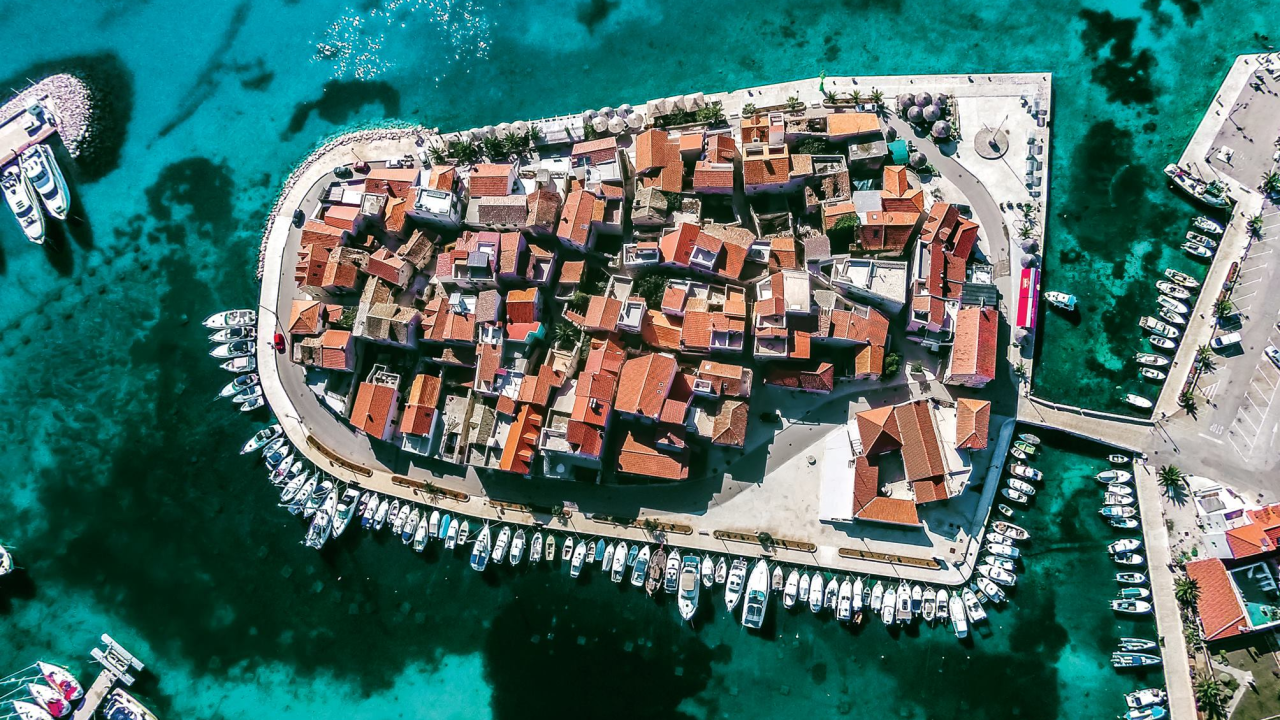 Načelnik poziva na poštivanje ljetnog prometnog režima u Tribunju: 'Budite pametni i uštedite si novac'