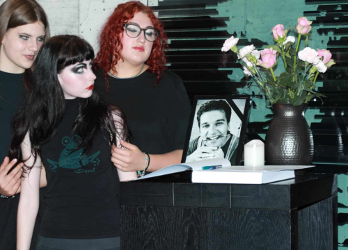 ‘Arsen’ malen za veliki oproštaj od Rade Periše: Emotivna komemoracija uz obitelj, brojne prijatelje i suradnike