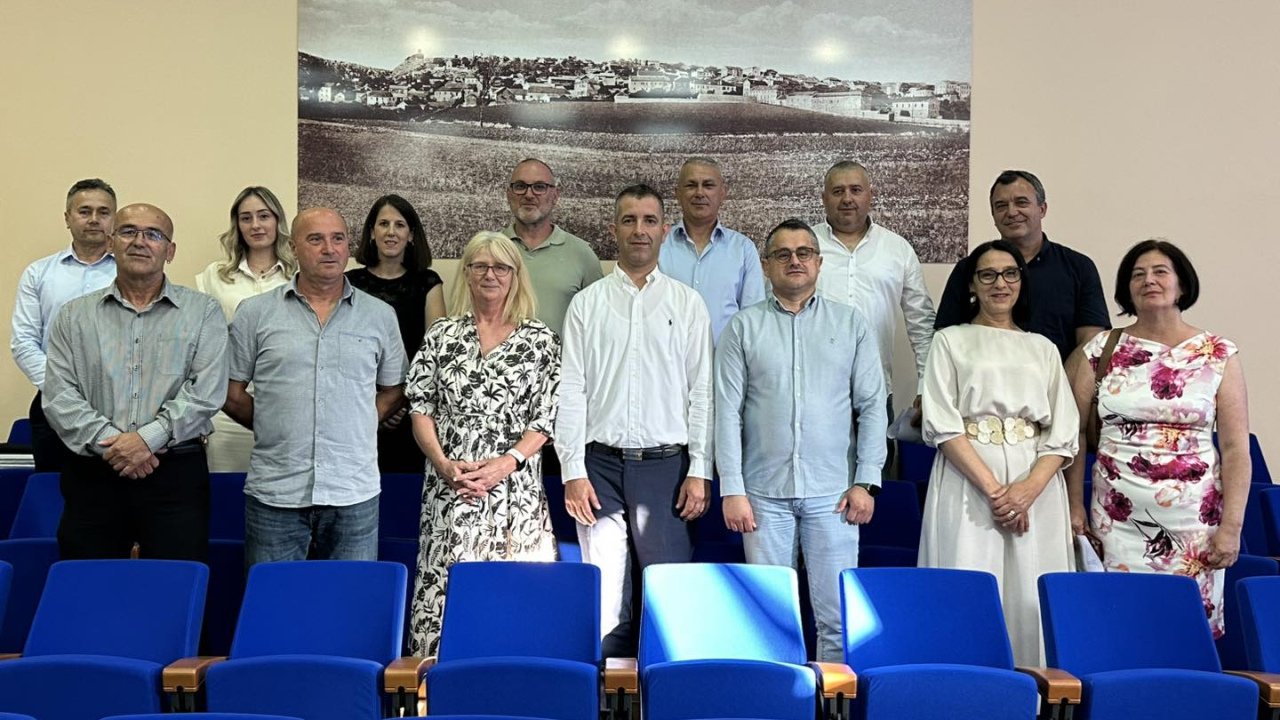 Konstituirano vijeće Grada Drniša. Majdi Pamuković jednoglasno izabrana za predsjednicu